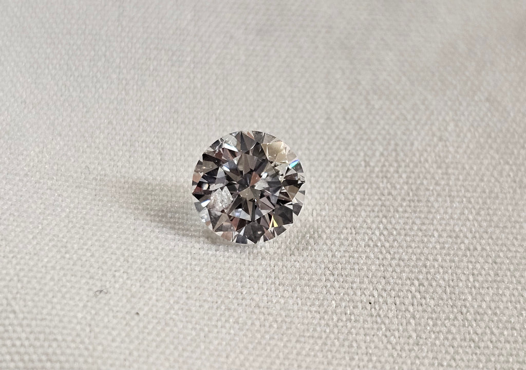 GIA 1.07 CT Natural Round Brilliant E I2
