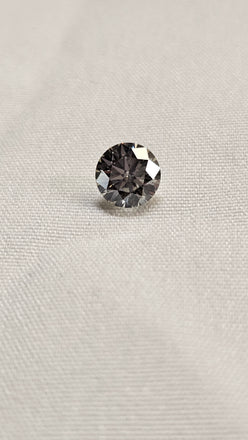 1.14 CT Natural Round Brilliant Grey/Green SI