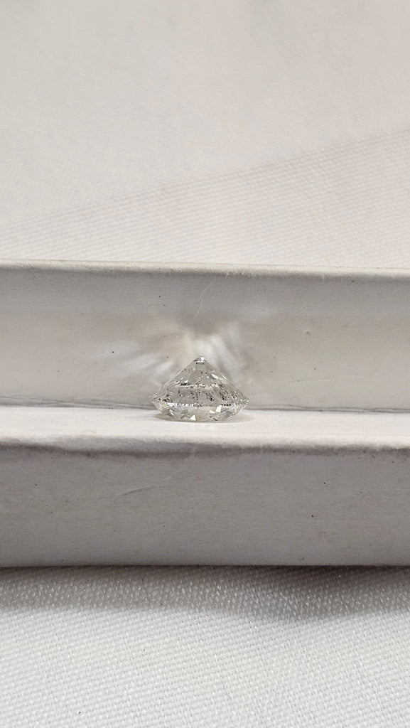 1.73 CT Natural Round Brilliant GH I2