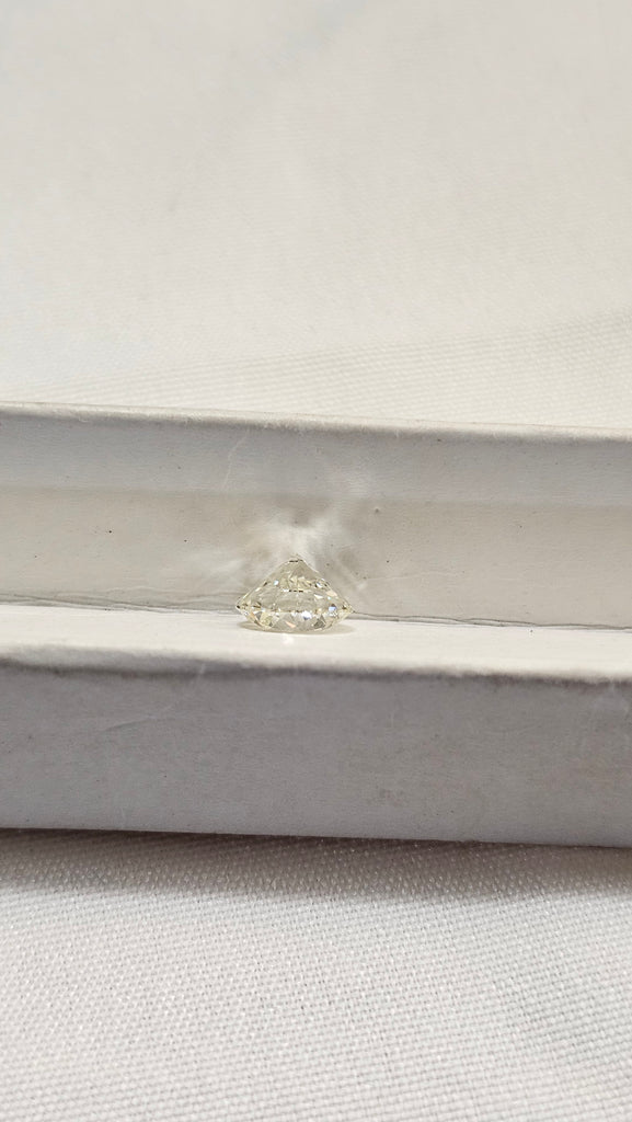 1.11 CT Natural Round Brilliant KL VS