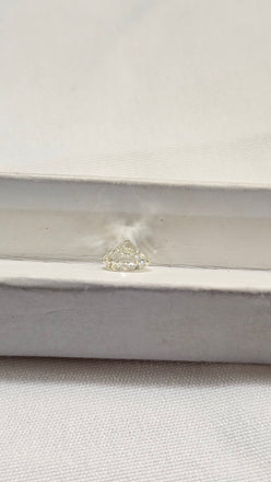 1.11 CT Natural Round Brilliant KL VS