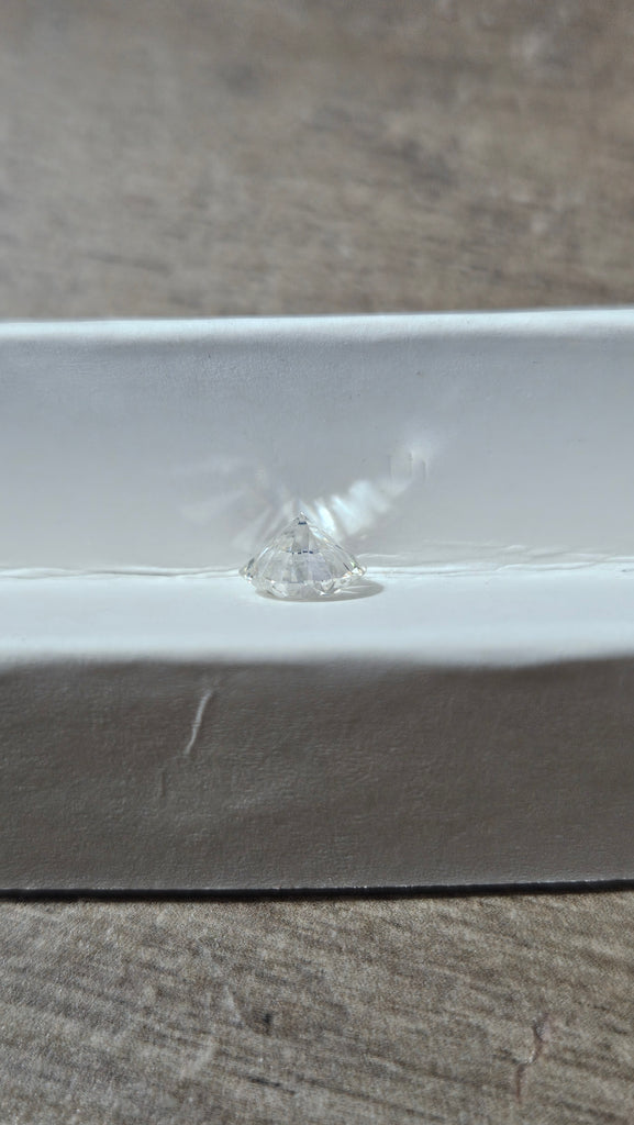 0.70 CT Natural Round Brilliant I VS1