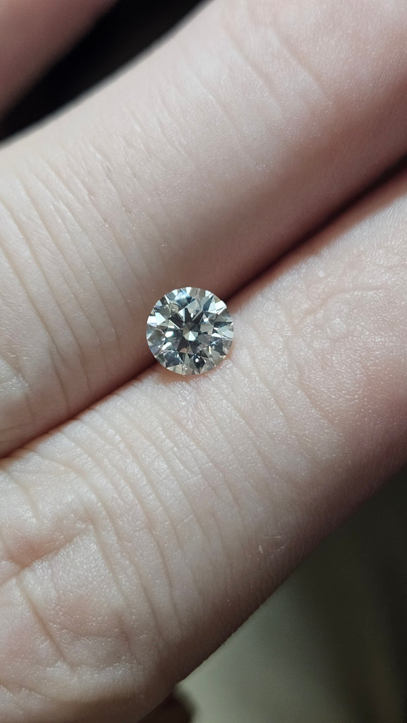 0.70 CT Natural Round Brilliant I VS1