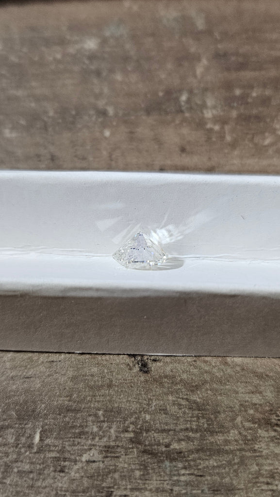 1.55 CT Natural Round IJ I2