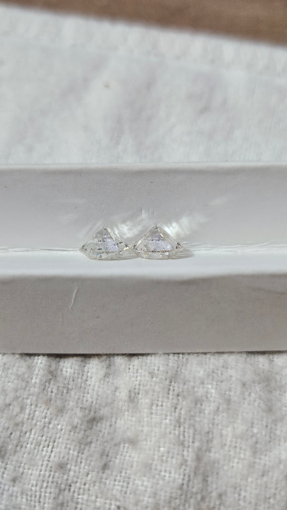 2.5 CT Natural Round Brilliant Cut Match IJ I2