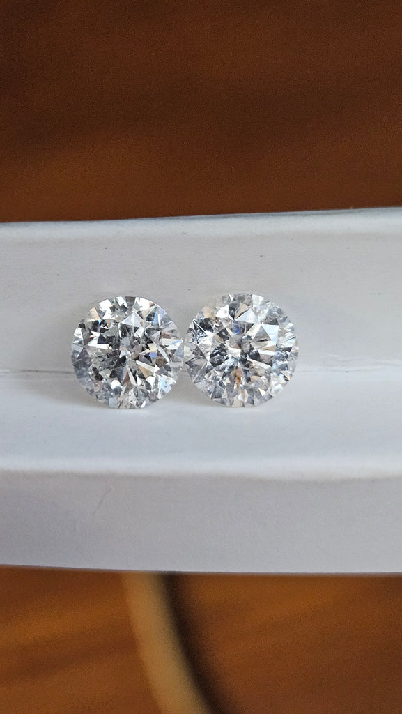 2.5 CT Natural Round Brilliant Cut Match IJ I2