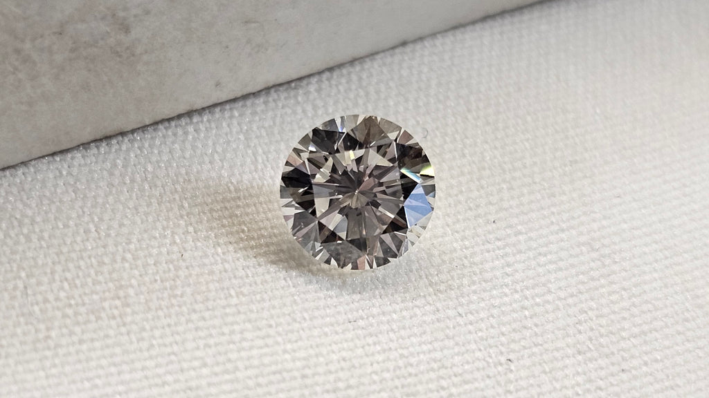 GIA 1.03 CT Round Diamond, J, VS2