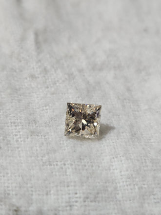 0.98 CT Natural Treated Princess Cut Brown Tinge I1