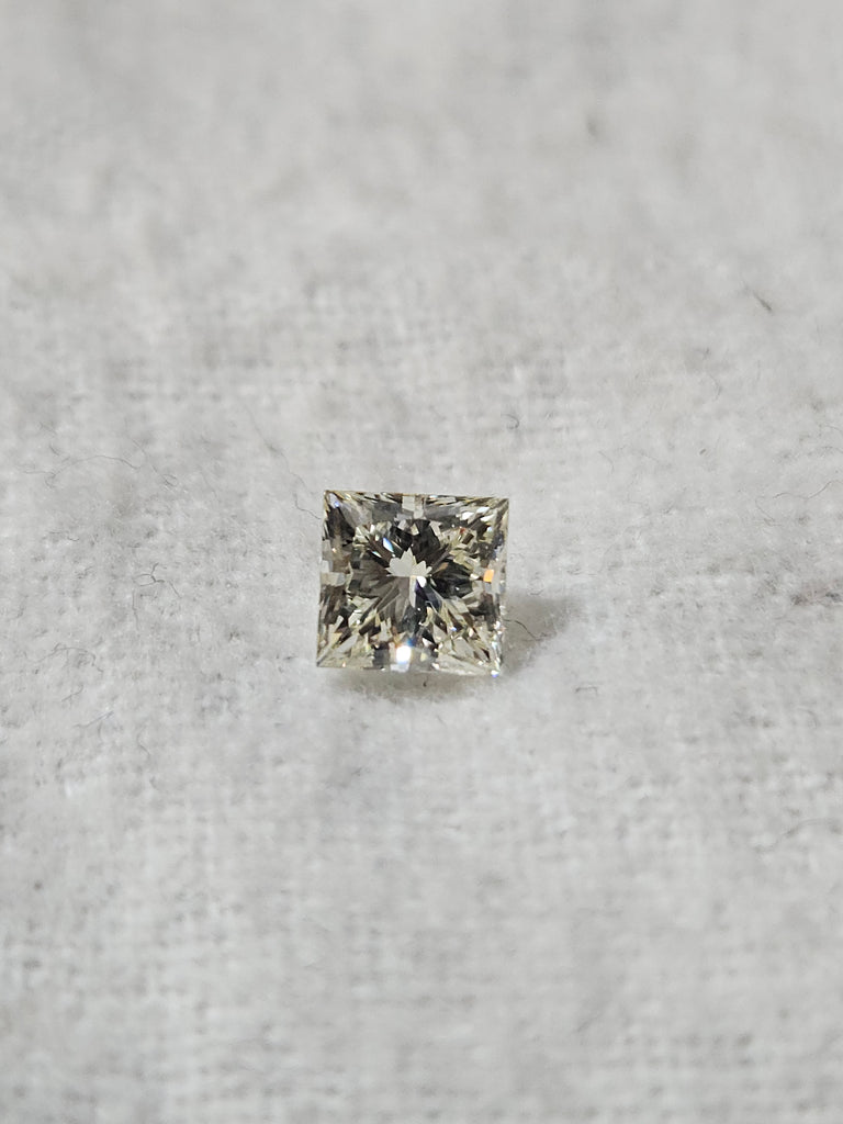 0.76 CT Natural Princess Cut Treated LM SI