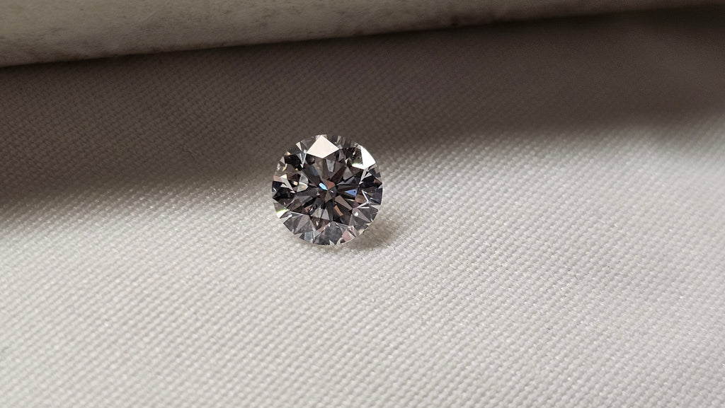 1.01 CT Round Brilliant Natural Diamond D SI2