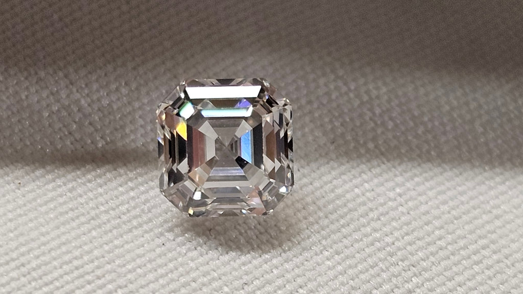 1.03 CT GIA Emerald Cut Natural Diamond H SI1