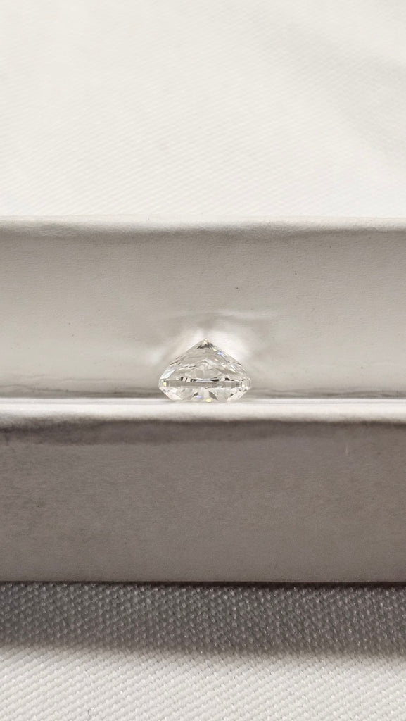 1.00 CT GIA Modified Leo Cushion Cut Natural Diamond G SI2