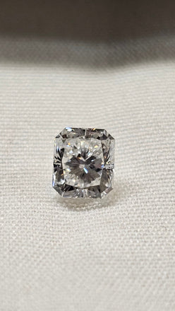1.10 CT GIA Radiant Cut Natural Diamond G SI2