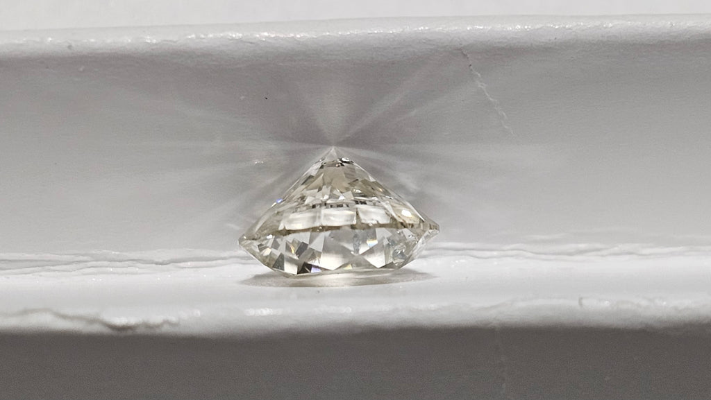 2.23 Ct Round Brilliant Natural Diamond M-N I1-I2