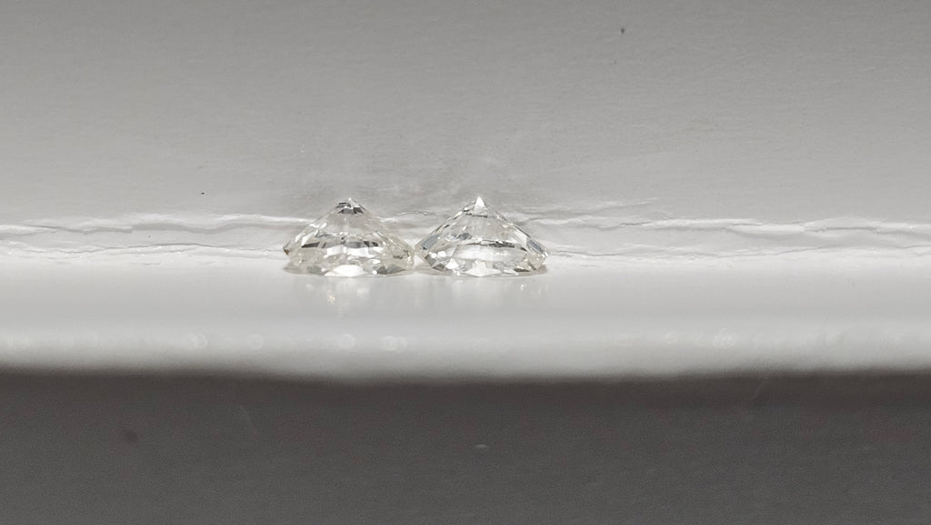 0.39 CTW Oval Cut Natural Diamonds (2) I VS