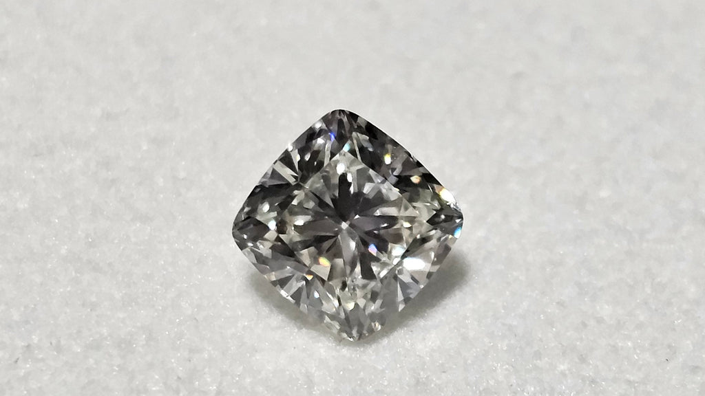 1.01 CT GIA Cushion Cut Natural Diamond J VVS1