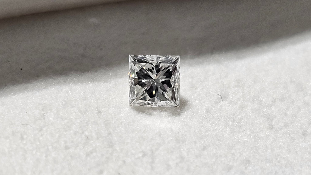 0.91 CT Princess Cut Natural Diamond H-I VS