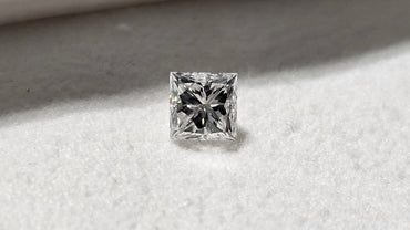 0.91 CT Princess Cut Natural Diamond H-I VS