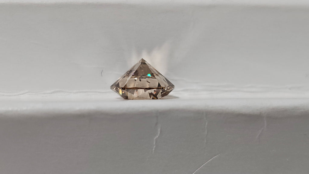 2.01 CT IGI Round Brilliant Natural Diamond Fancy Light Brown I1 XX