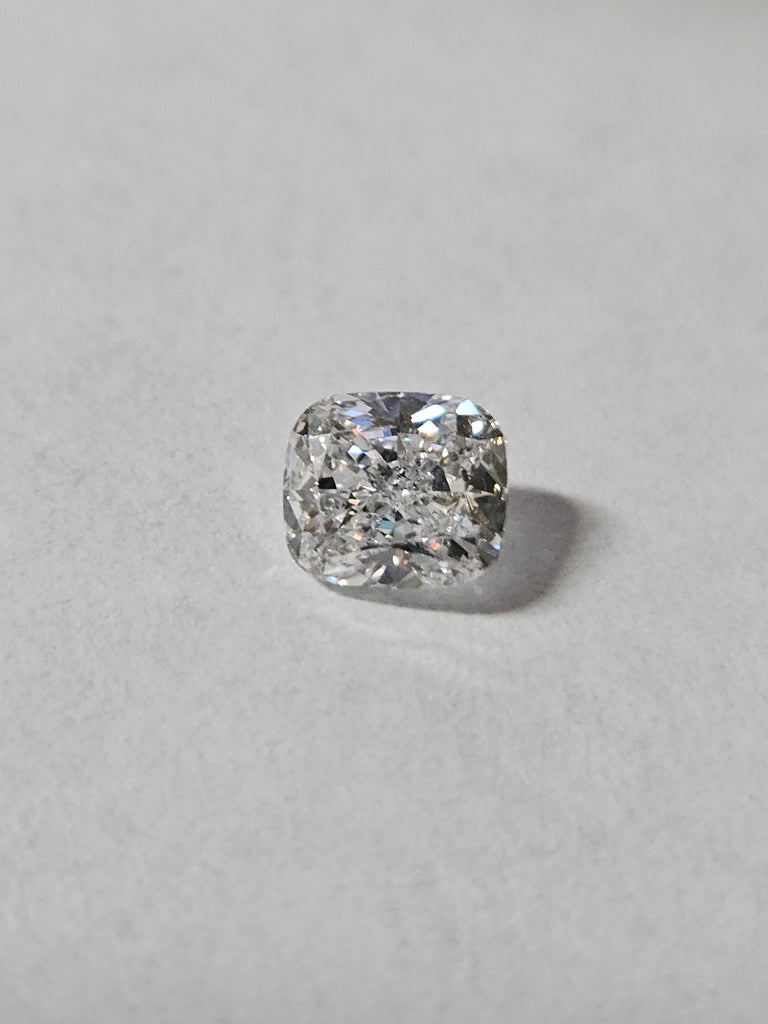 1.06 CT GIA Cushion Cut Natural Diamond F SI2