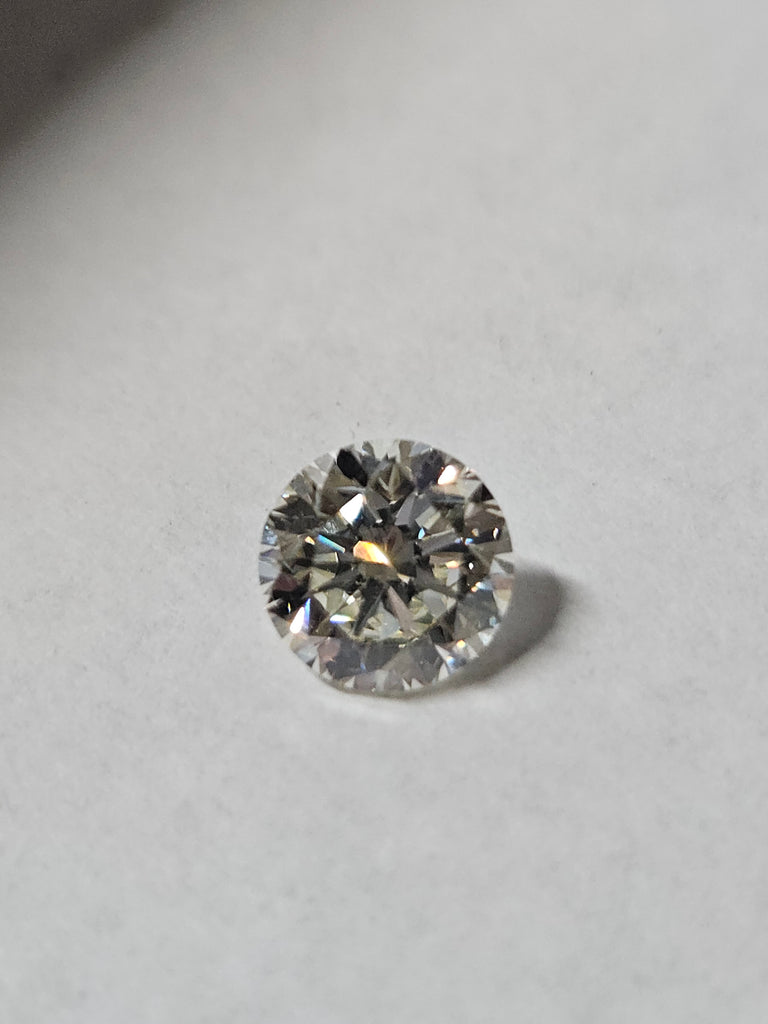 1.03 CT Round Brilliant Natural Diamond K SI1