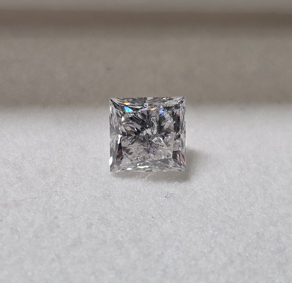 1.01 CT Princess Cut Natural Diamond F-G I2