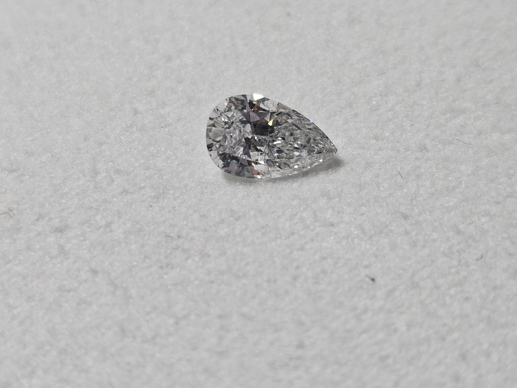1.03 CT GIA Pear Shaped Natural Diamond E SI2