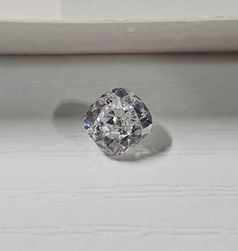 1.01 CT GIA Cushion Modified Brilliant Natural Diamond D VS1