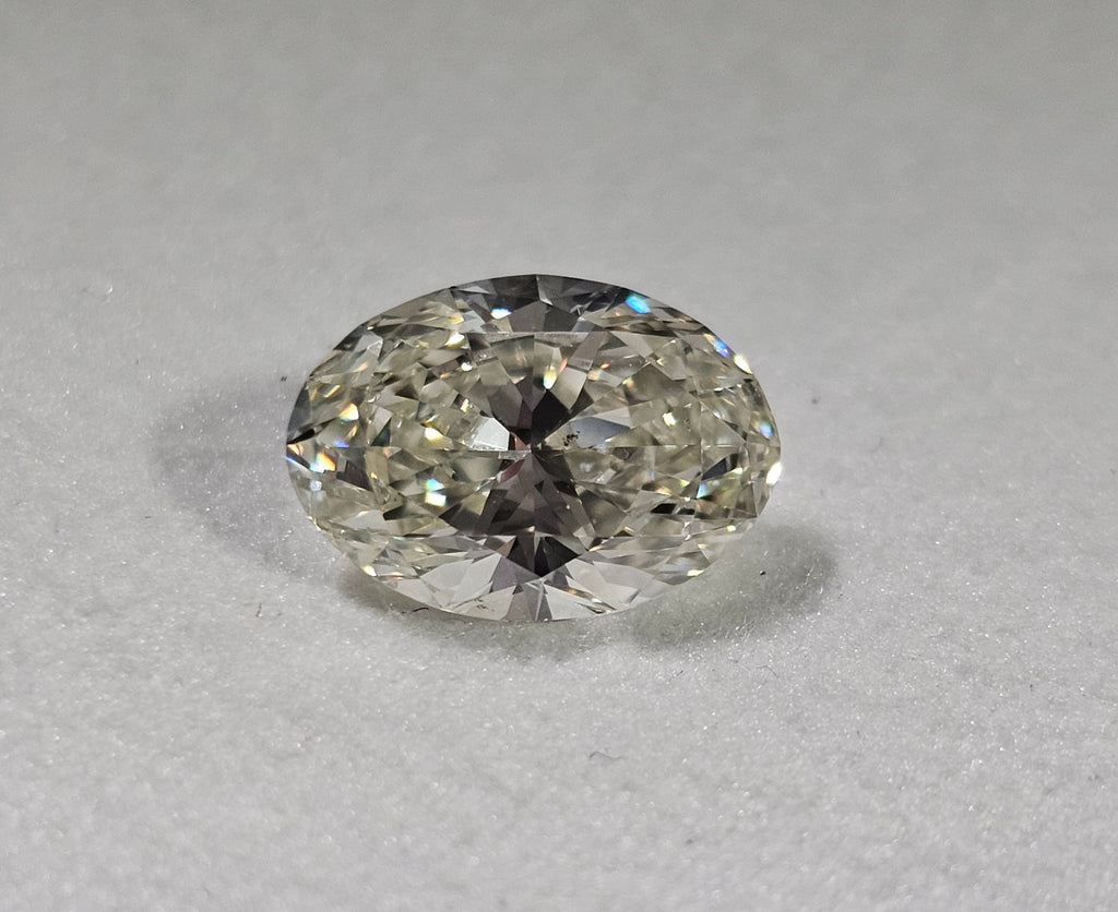 3.01 CT IGI Oval Brilliant Natural Diamond J VS2