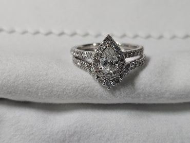 14KT Neil Lane WG Wedding Band Set 1.50-1.75 CTTW 0.50 CT Pear Shape G-H SI2-I1 Center