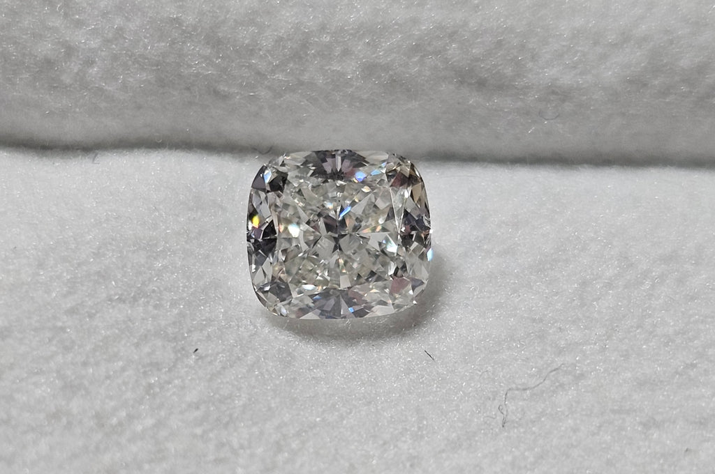 1.01 CT GIA Cushion Modified Brilliant Natural Diamond I SI1