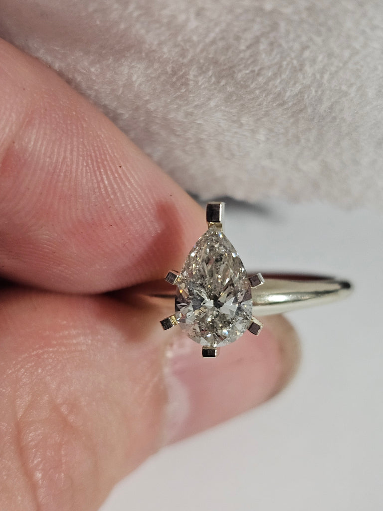 1.01 CT IGI Pear Shaped Natural Diamond I I1 XX