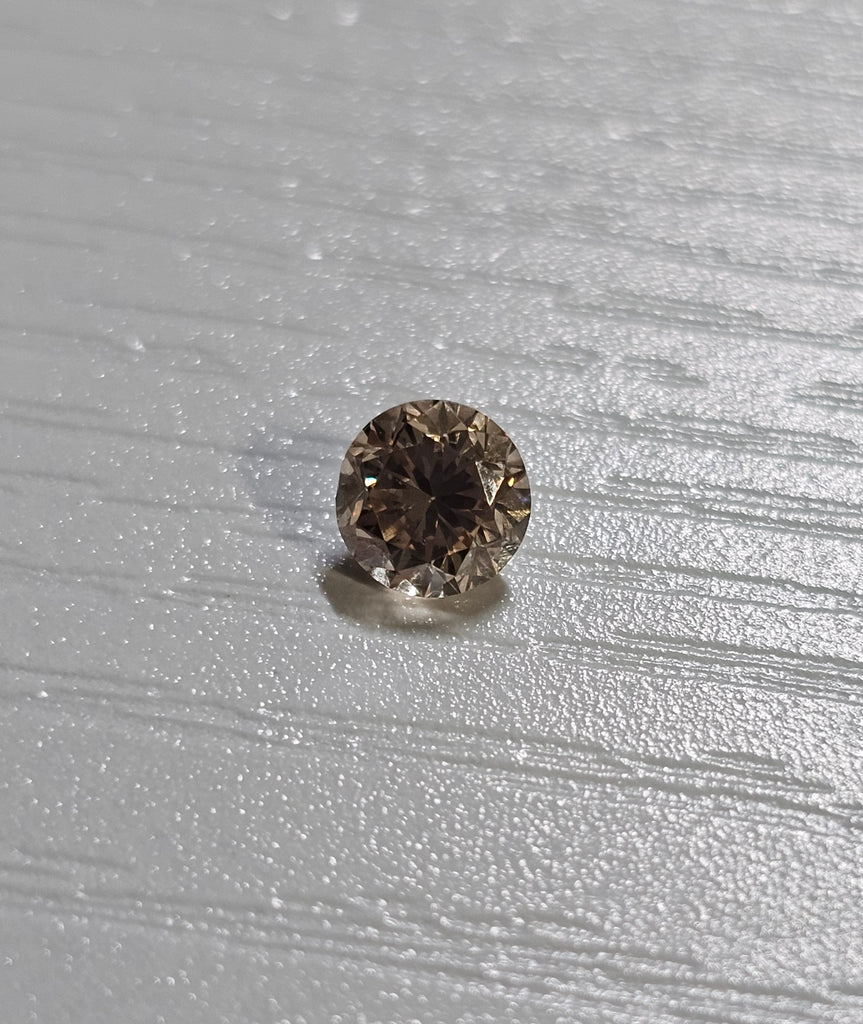 0.53 CT Natural Round Brilliant - Brown VS2
