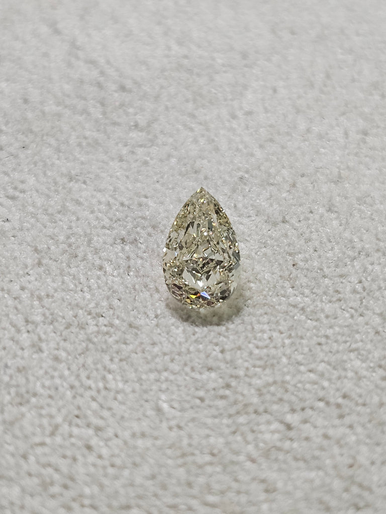 GIA 0.54 CT Natural Pear Brilliant WX Internally Flawless EX VG