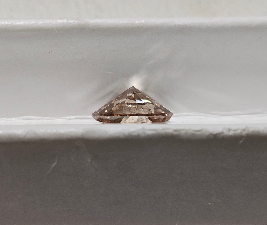 IGI 2.01 CT Natural Oval Brilliant Y-Z SI2 VG XX Light Brown