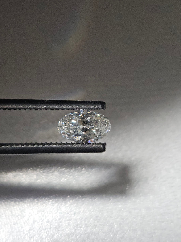 GIA 0.70 CT Natural Oval Brilliant G VS2