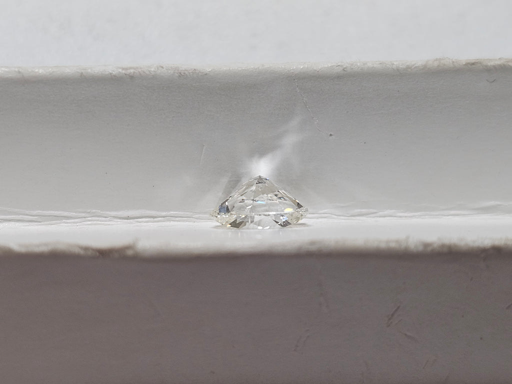 GIA 1.09 CT Natural Oval Brilliant I VS2 VG G