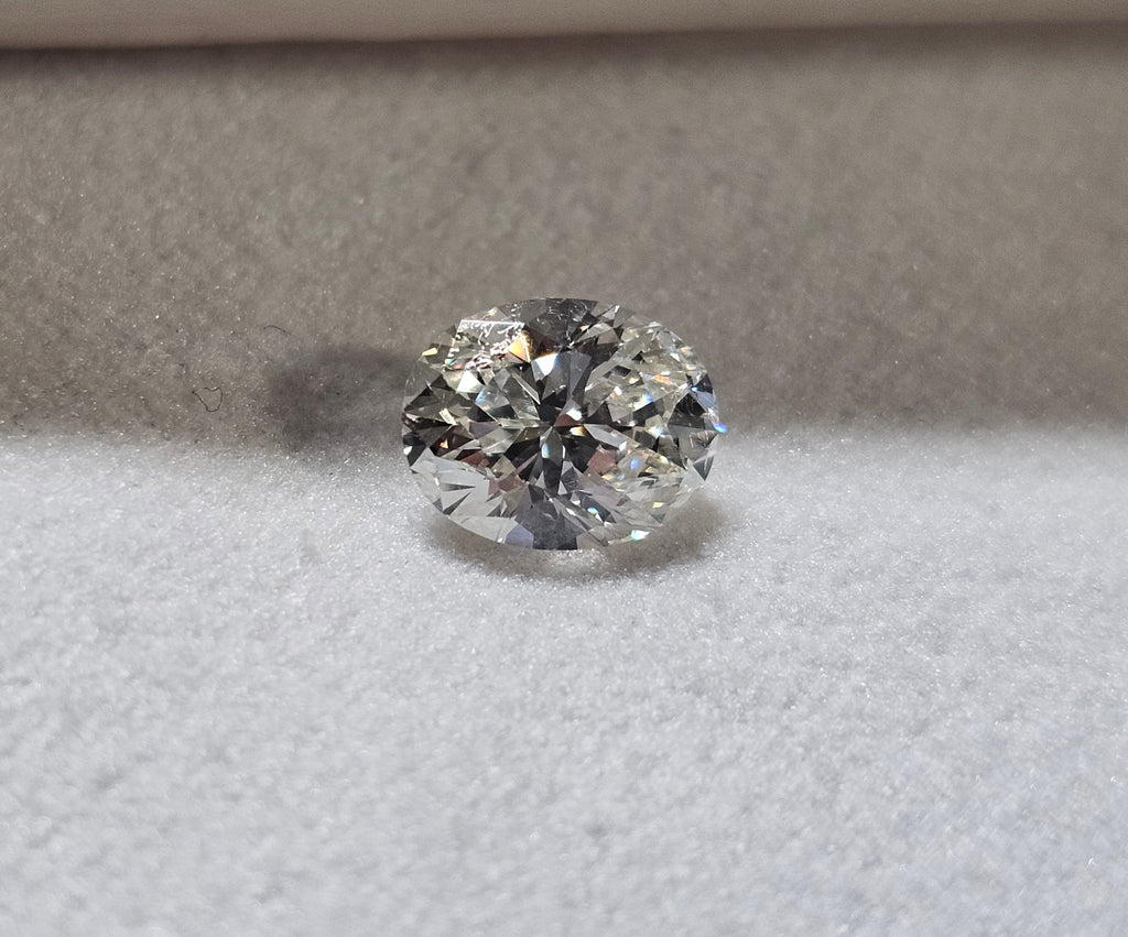 GIA 1.09 CT Natural Oval Brilliant I VS2 VG G