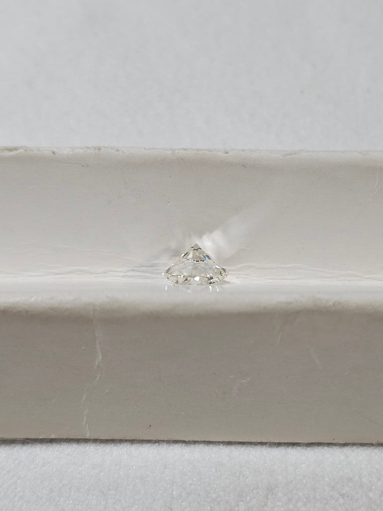 0.78 CT Natural Round Brilliant IJ VS2