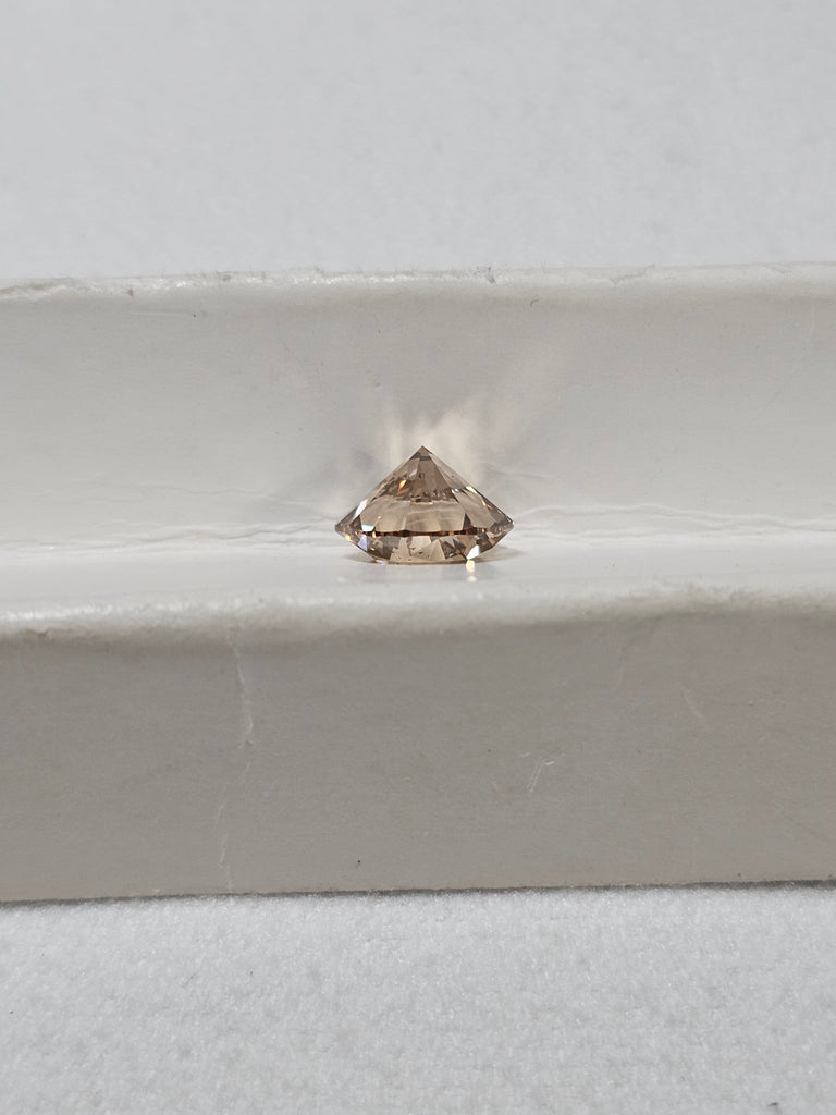 GIA 1.70 CT Natural RB Fancy Light Yellowish Brown SI1 XX