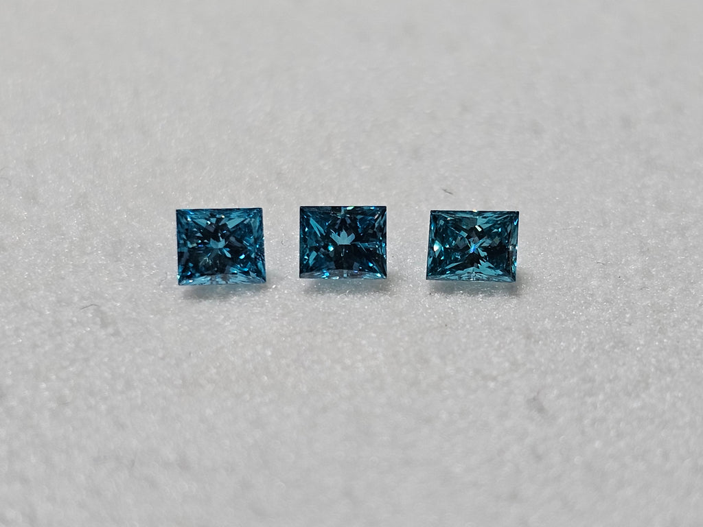 0.41 CTW Natural Blue Princess Parcel SI1