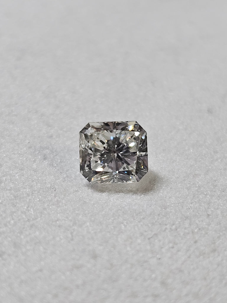 GIA 1.08 CT Natural Radiant I VS2