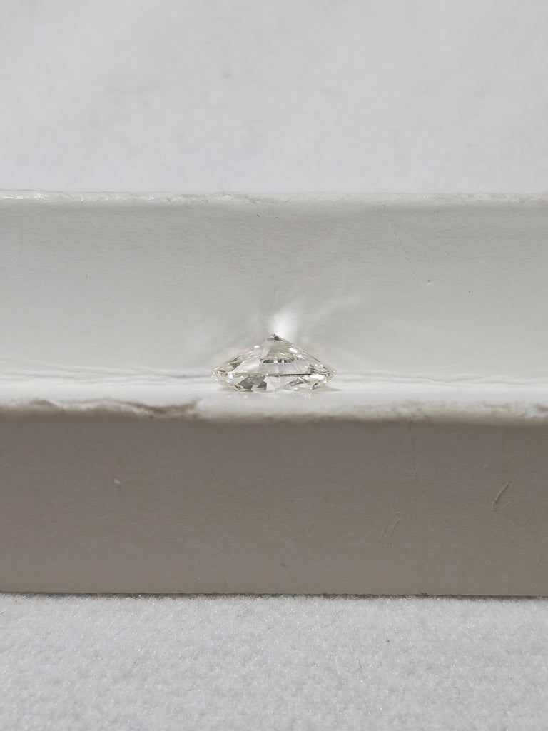 GIA 1.01 CT Natural Oval Brilliant J SI2 XX
