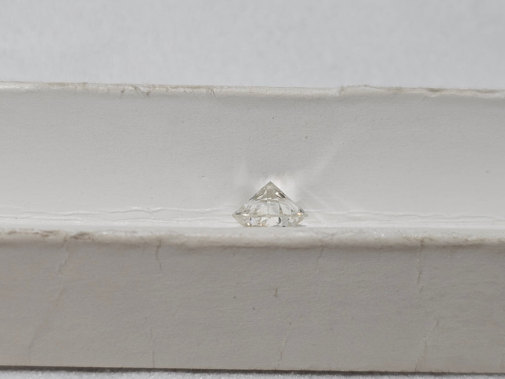 1.25 CT Natural Round Brilliant HI SI2-I1