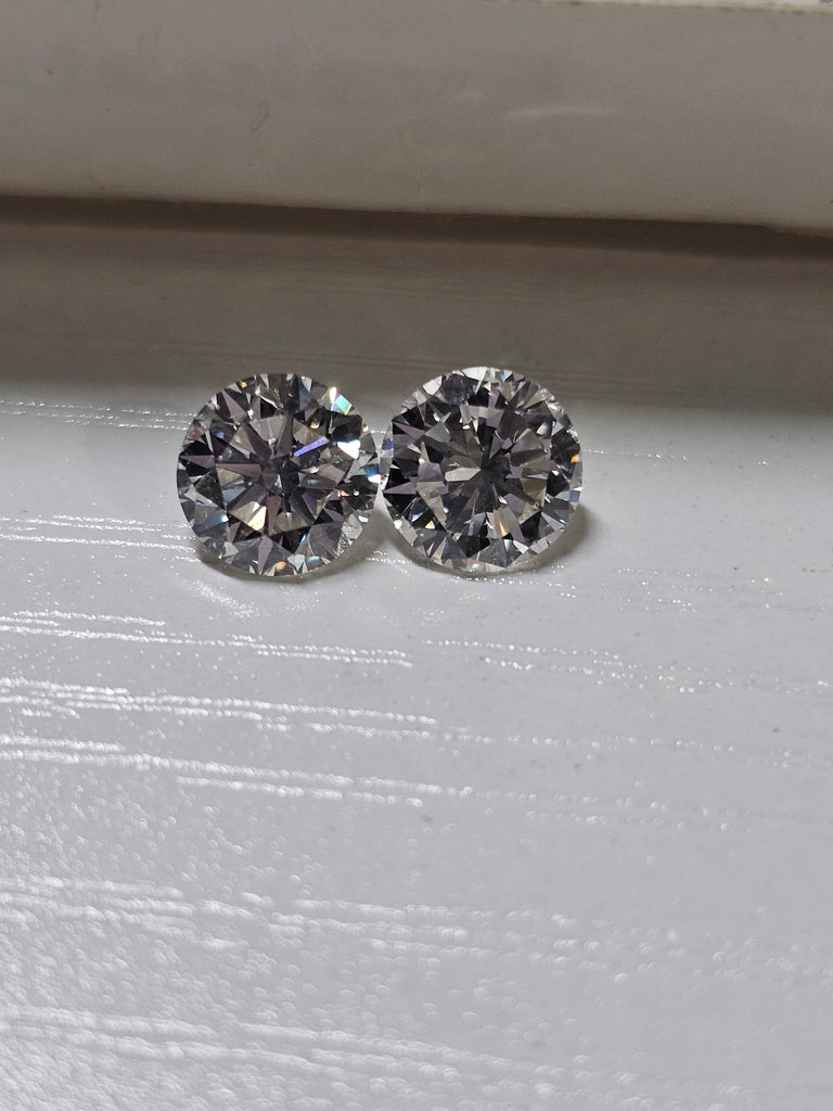 GIA 2.02 TCW Natural Round Brilliant Cut Match IJ SI1-SI2