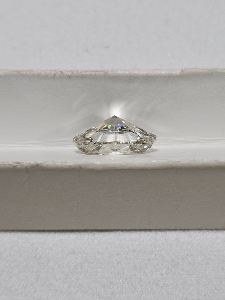 IGI 5.01 CT Natural Oval Brilliant I SI2 XX