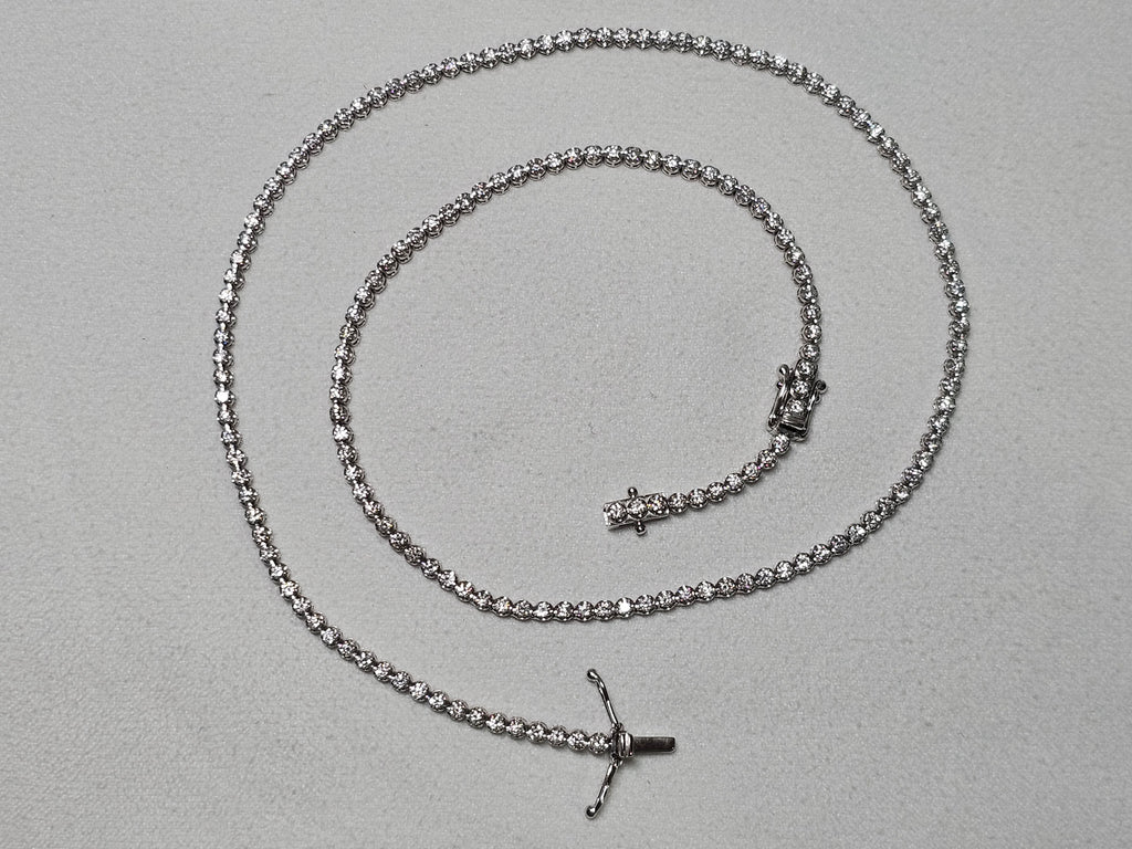 18k White gold Diamond Tennis Necklace 4.00 CTTW