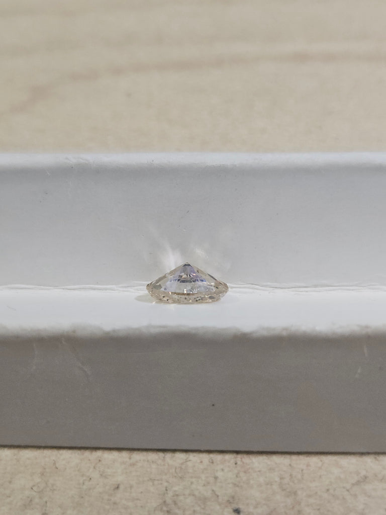 1.02 CT Natural Oval Brilliant Light Brown SI2