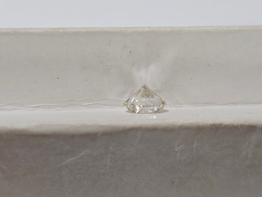 1.05 CT Natural Round Brilliant Cut IJ TOP SI2