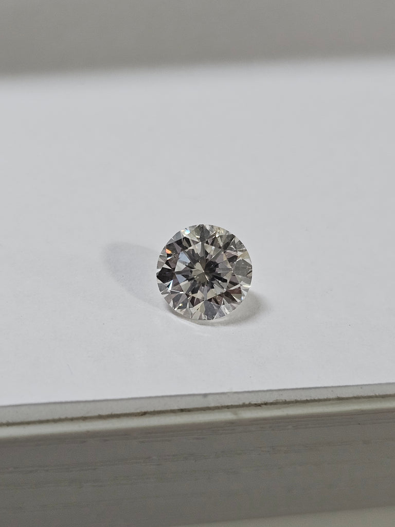 1.05 CT Natural Round Brilliant Cut IJ TOP SI2
